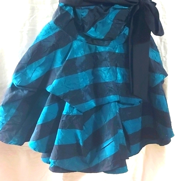 Le chateau green striped cocktail dress - Picture 6 of 12